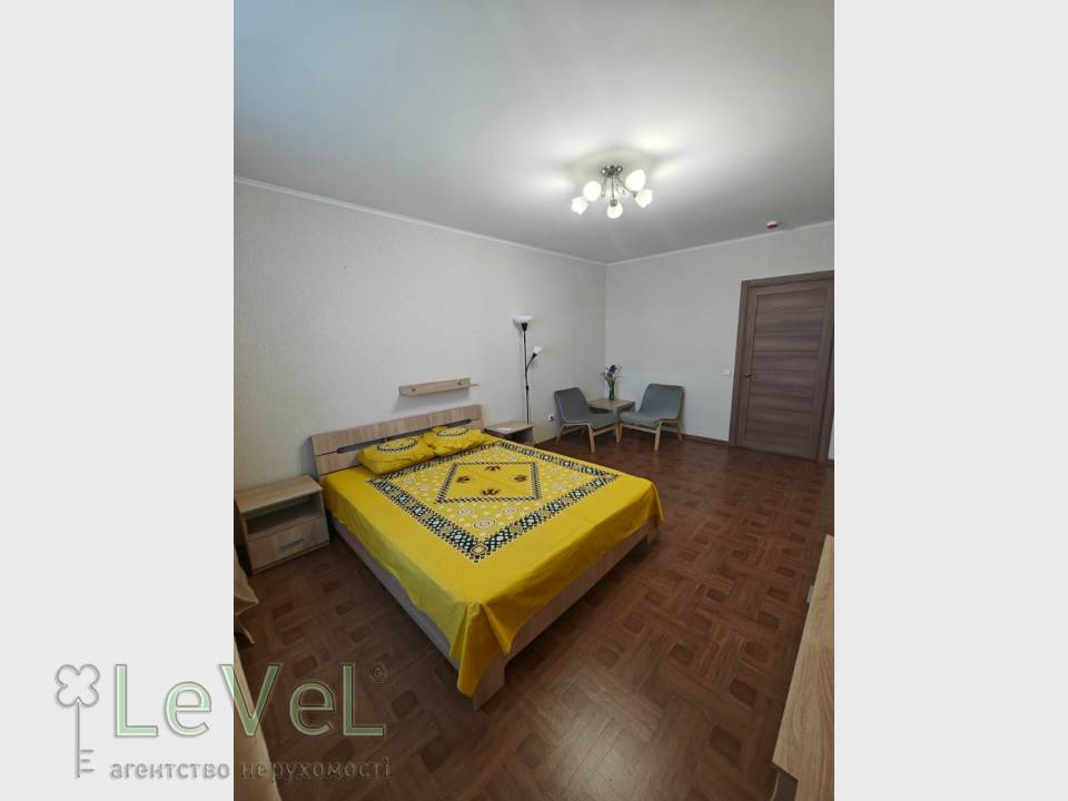 1000variantiv Real Estate